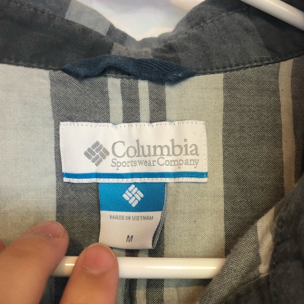 Columbia sz m gray plaid button front hiking shirt - Picture 3 of 7